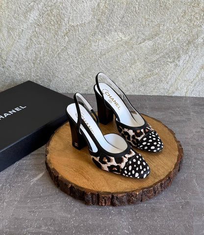 CHANEL 💫😍
SuperMaster Quality 💯
450 dhs✅
Size: 36-41 💥

Zain171
♥️♥️♥️