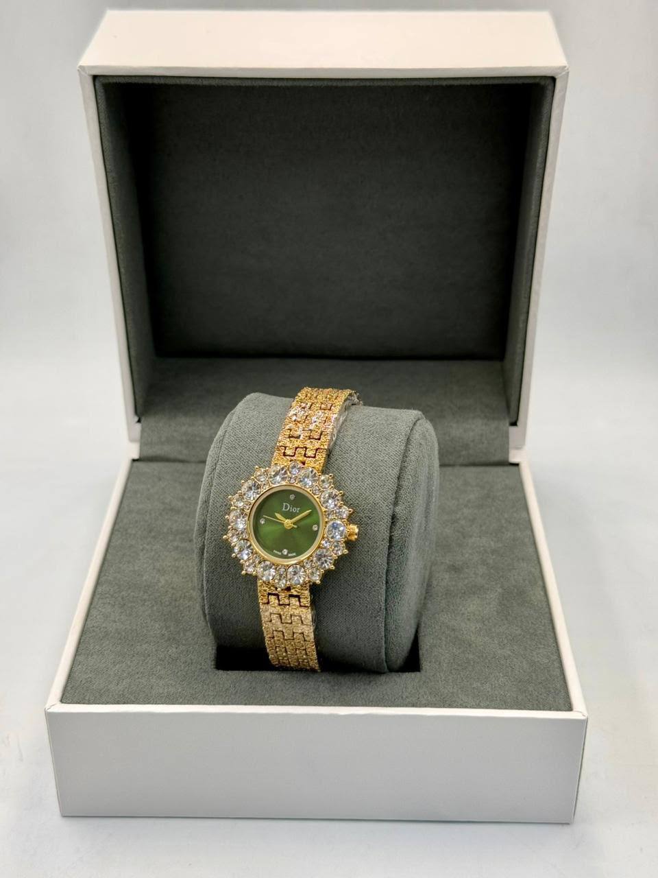 Dior Ladies 
55 dhs✅

Zain08
♥️♥️♥️