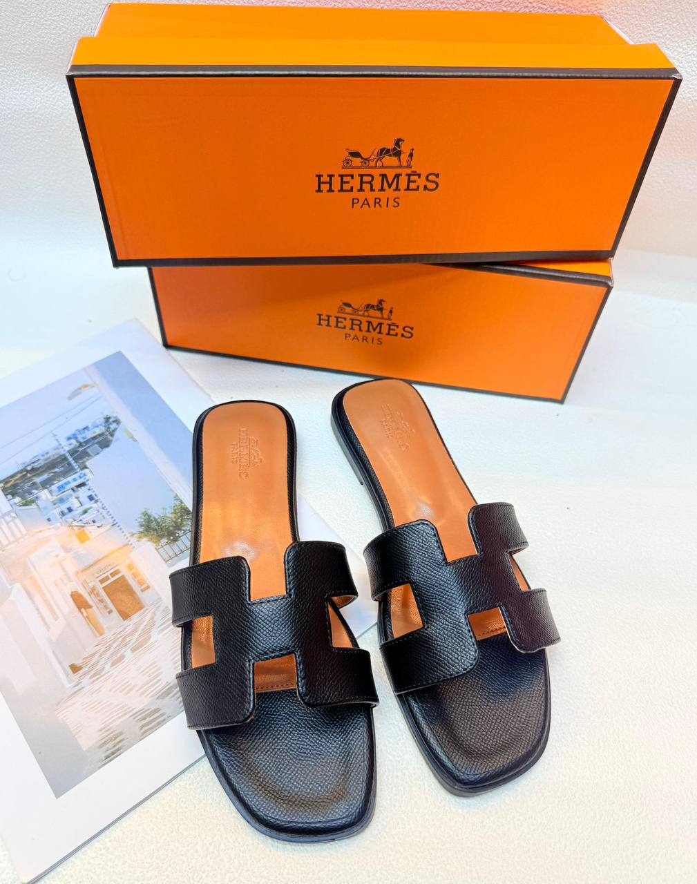 Slippers
Size 36-41
65 dhs✅

Zain236
♥️♥️♥️