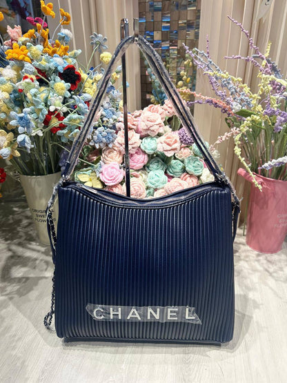 CHANEL 
110 dhs🇦🇪

Zain44
♥️♥️♥️