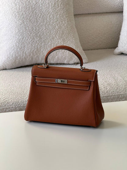 Hermes kelly togo 25cm 💕master quality😍with box❤️
400 dhs🪙🌨️

Zain52
♥️♥️♥️