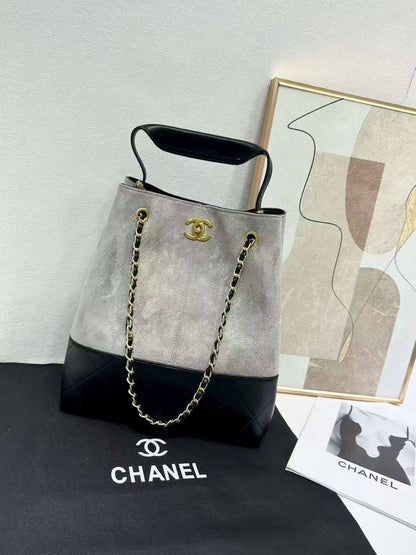 Chanel
90 dhs🪙🌨️

Zain129
♥️♥️♥️