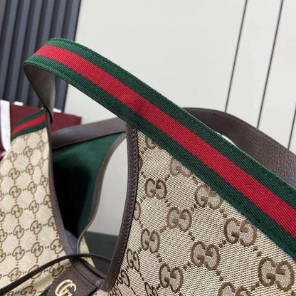 GUCCI 
COPY ONE NEW CAME 
155 dhs💓
Size: 50cm

Zain39
♥️♥️♥️