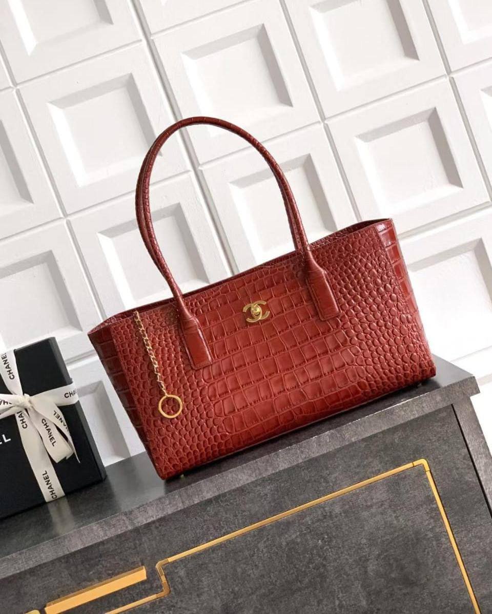 CHANEL  ✨💕
💯
SuperMaster Quality 🔥🔥
Available Now ❤️❤️❤️
For Price 👇 WhatsApp✅
0568585901 
0507557372
0552275751 Owner Zain 👌

Zain121
♥️♥️♥️
