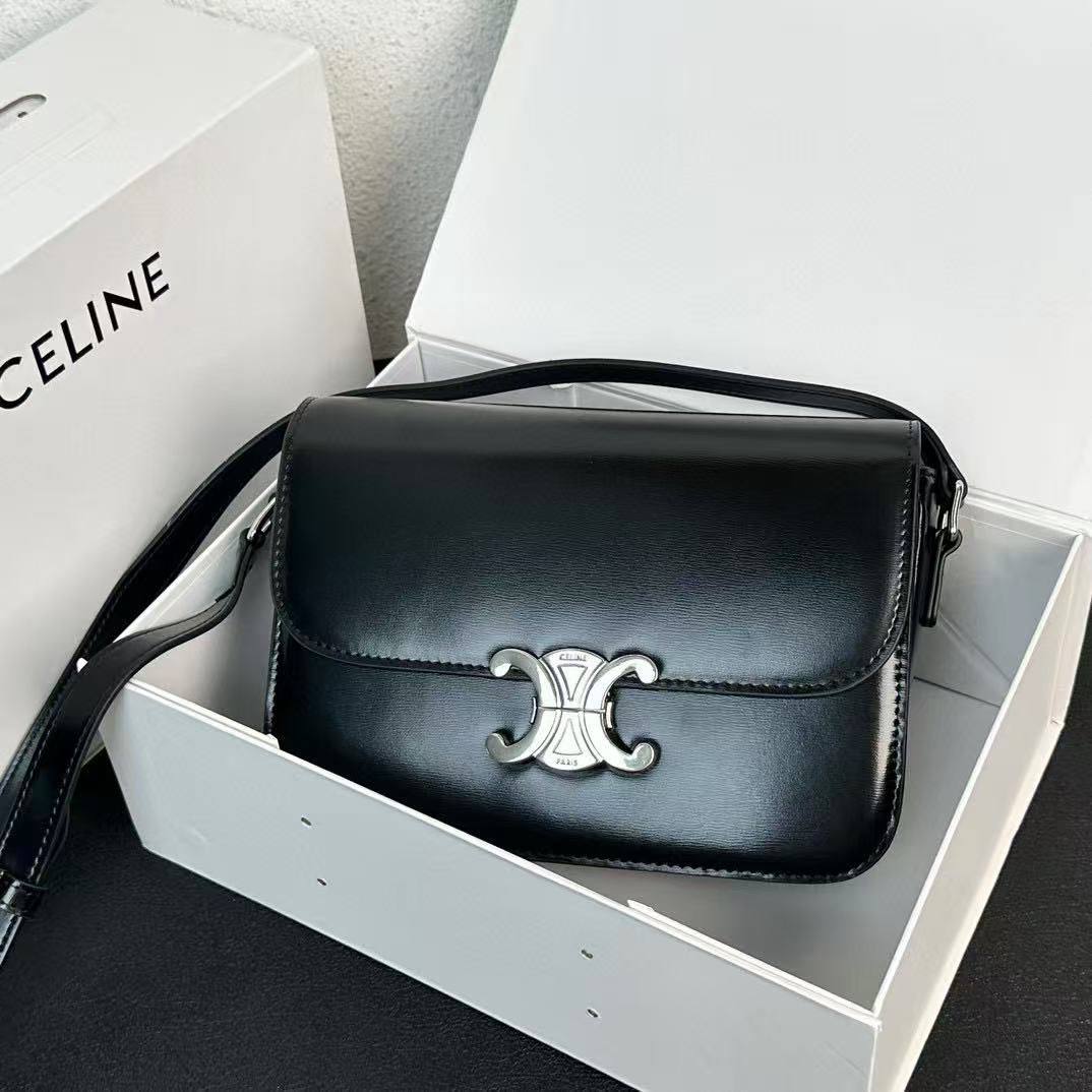 CELINE 
Master
280 dhs🗽
#23cm❤️🥳

Zain228
♥️♥️♥️