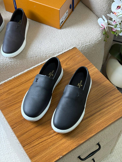 *LV Pacific loafer*
*AAA quality*
*size: 40 to 46*
490 dhs🪙🌨️

Zain185
♥️♥️♥️