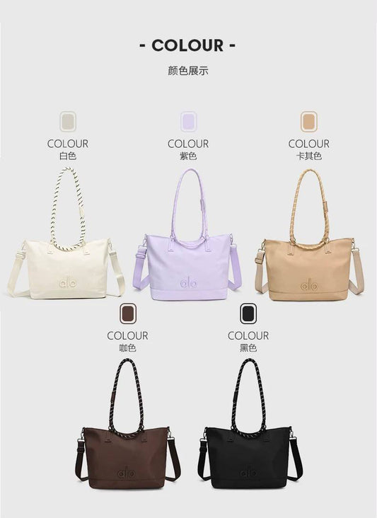 ALO Bag
80 dhs✅
size 40×14×25cm

Zain42
♥️♥️♥️