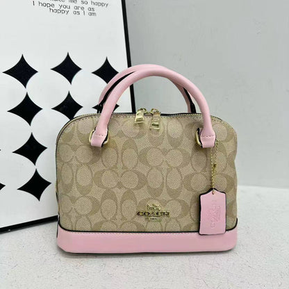 Coach
70 dhs✅

Zain232
♥️♥️♥️