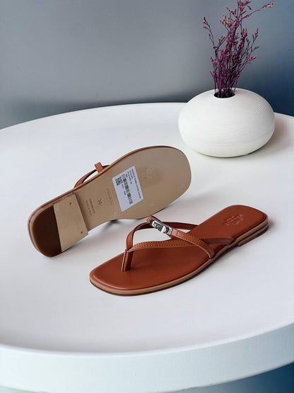 Hermes 🧶
Size 36-41
_Super master high quality_🪡
450 dhs✅

Zain176
♥️♥️♥️