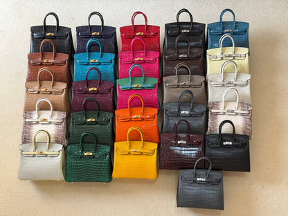 Hermes

birkin croc 25cm💥
Master quality ✅
with box📦

780 dhs❣️

Zain52
♥️♥️♥️