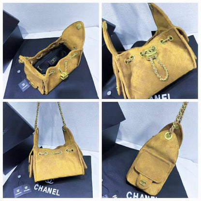 CHANEL 

HIGH QUALITY  

WITH BOX 
🎁🎁🎁

120 dhs✅
20cm

Zain39
♥️♥️♥️