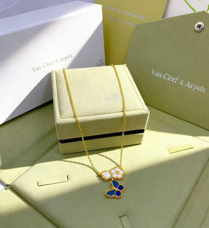 VCA Set
Necklace 
Earrings 
Bangle 
Ring 💍 
*Master Quality* 🪎

*250* AED normal box 📦 
*290* AED Original box 🗃️

Zain48
♥️♥️♥️