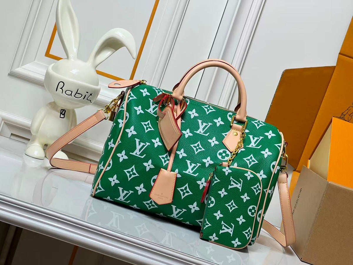 LV  COPY  1

SIZE 30CM     
265 dhs🇦🇪🇦🇪

Zain244
♥️♥️♥️
