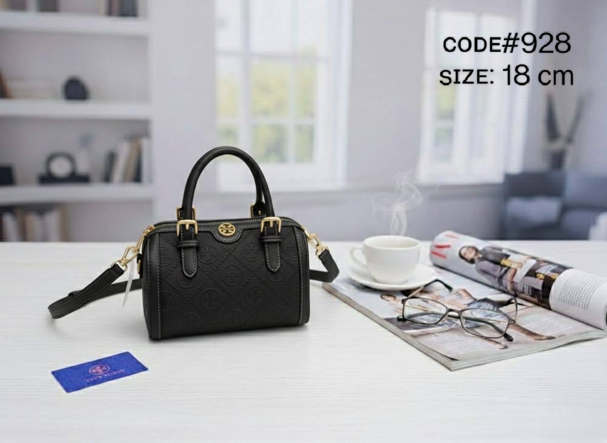 TORY BURCH ʙᴀʀʀᴇʟ ʙᴀɢ
ᴄᴀɴᴠᴀs & ᴇᴍʙᴏssᴇᴅ ʟᴇᴀᴛʜᴇʀ
ɪᴛ ʜᴀs ʟᴏɴɢ ʙᴇʟᴛ sᴛʀᴀᴘ
ɢᴏʟᴅ ʜᴀʀᴅᴡᴀʀᴇ
sɪᴢᴇ : 18 cm
ᴡɪᴛʜ BOX
🎁🎁🎁

80 dhs❣️

Zain31
♥️♥️♥️