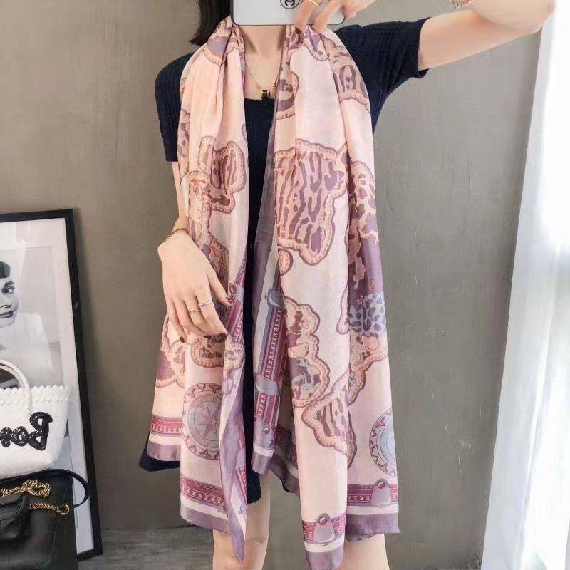 Silk scarf 
40 dhs❣️

Zain93
♥️♥️♥️