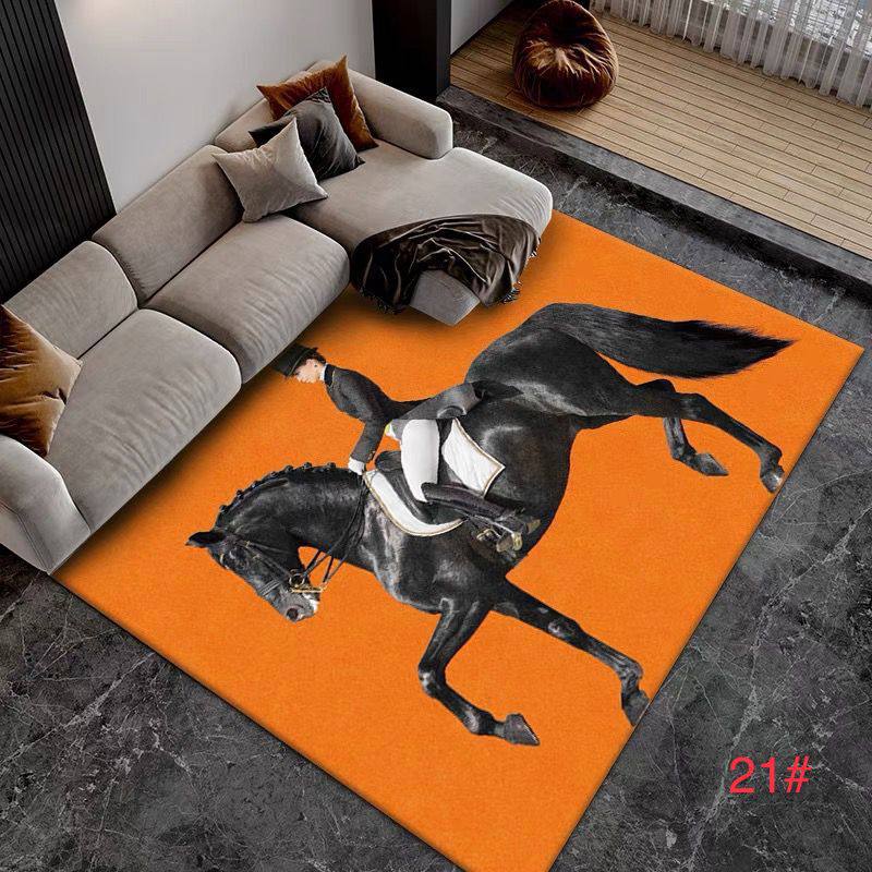 New collection 🔥🔥🔥🔥🔥
Velvet carpet 
Good quality 
Big size 
160*200
130 dhs✅

Zain99
♥️♥️♥️