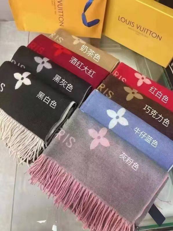 Winter scarf 
45 dhs❣️

Zain93
♥️♥️♥️