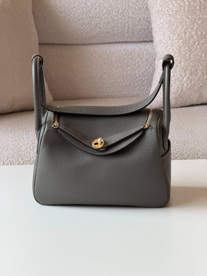 Dior offer

195 dhs 

 Valvet pretty shop 
♥️♥️♥️

Zc