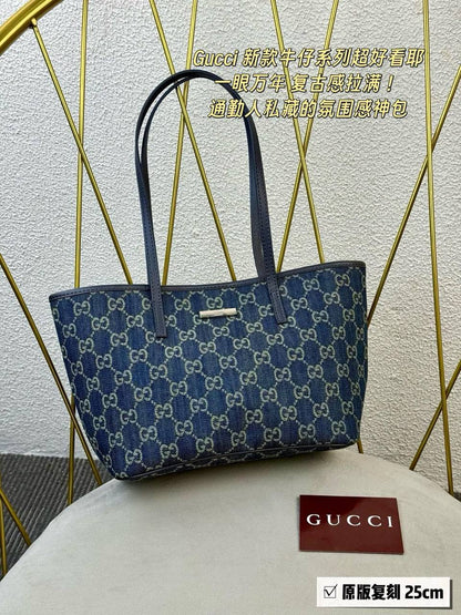 Gucci  
size：25cm  
250 dhs✅

Zain114
♥️♥️♥️