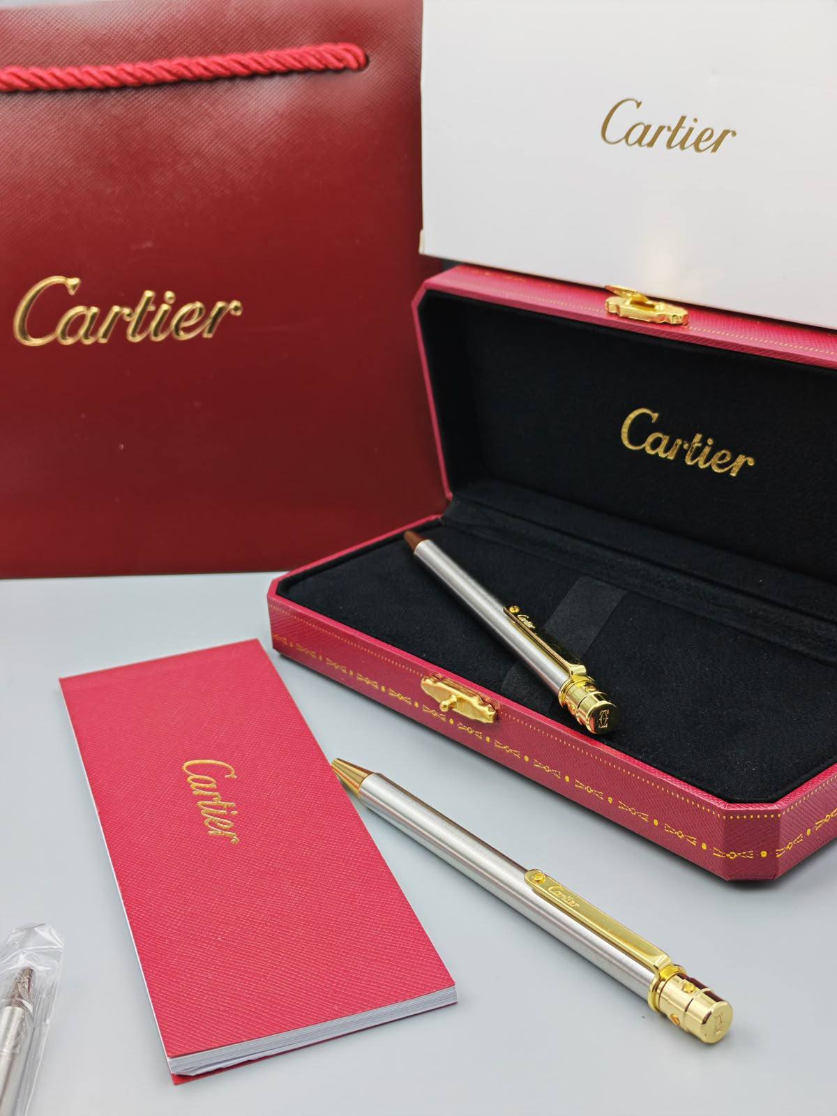 Cartier pens

80 dhs🇦🇪🇦🇪
Master copy

Zain182
♥️♥️♥️