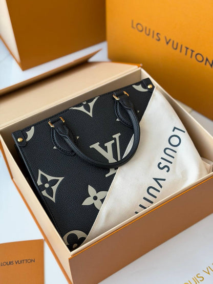 *LOUIS VUITTON*
*Master*++++++
*25 Cm*
*AVAILABLE NOW*
For Price 👇 WTSP Text Zain 0568585901

Zain257
♥️♥️♥️