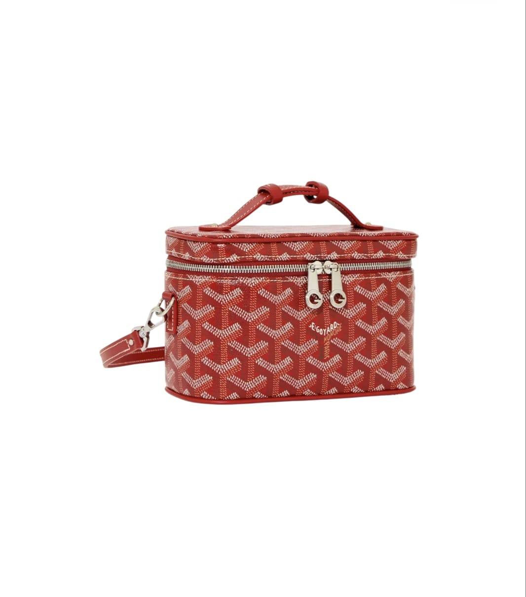 Goyard
with box
100 dhs💛

Zain143
♥️♥️♥️
