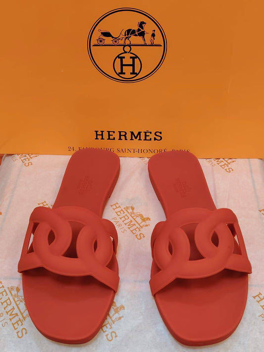 Hermes Shoes 
Size 36 To 41 
70 dhs🌺

Zain120
♥️♥️♥️