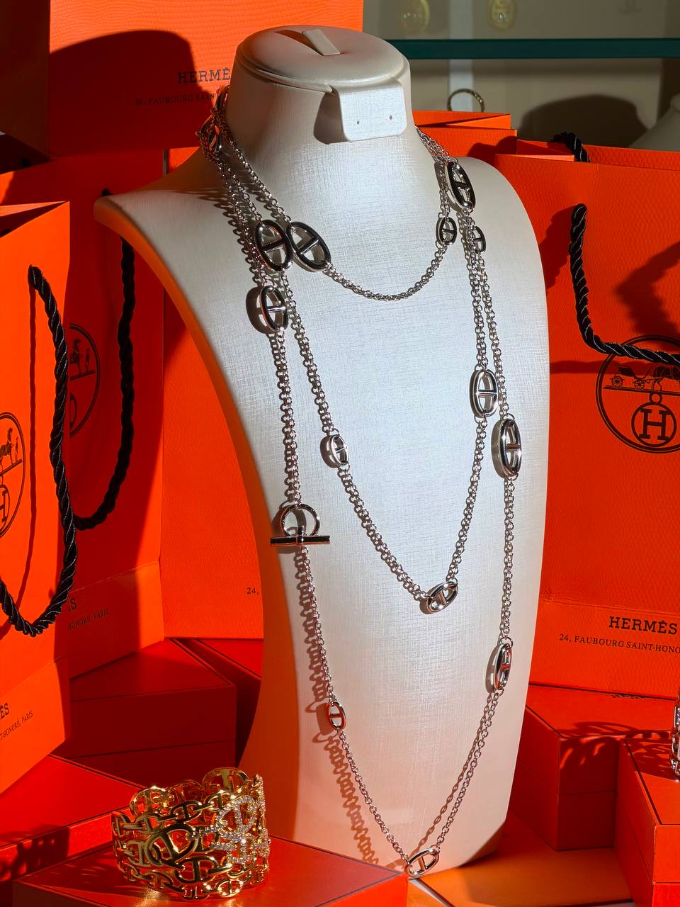 Hermes Farandole long necklace 160cm 
Silver:925
Bangle :Gold and Silver
For Price 👇 WhatsApp✅
0568585901 
0507557372
0552275751 Owner Zain 👌

Zain268
♥️♥️♥️