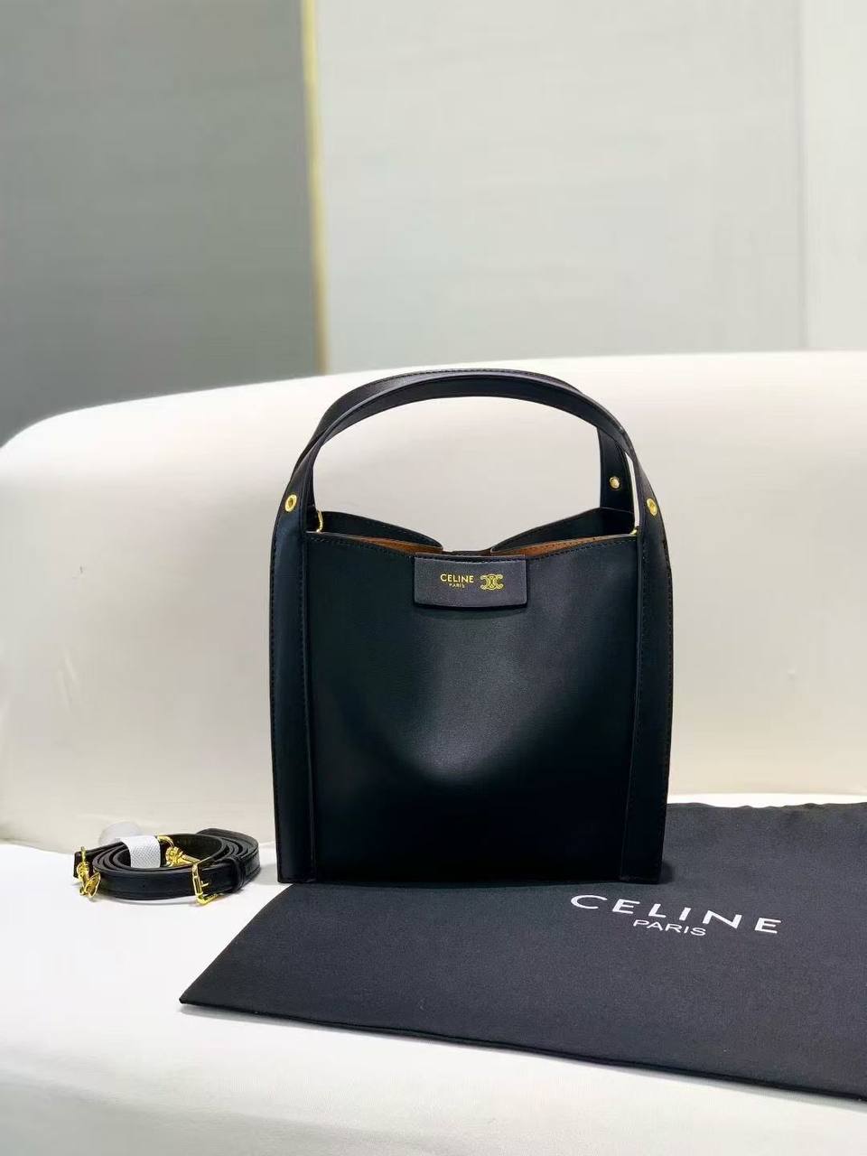 CELINE
SIZE  ……… 24 CM 🥰
95 dhs🇦🇪

Zain244
♥️♥️♥️