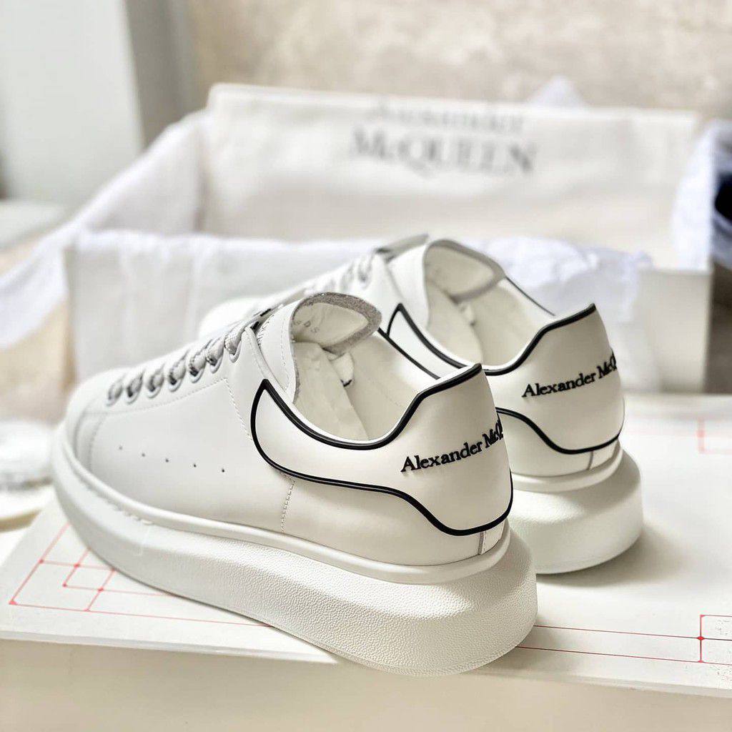 ALEXANDER MCQUEEN ‘BLACK Trim/WHITE’🖤🤍
36-45 AVAILABLE 🤩
250 dhs❣️

Zain242
♥️♥️♥️