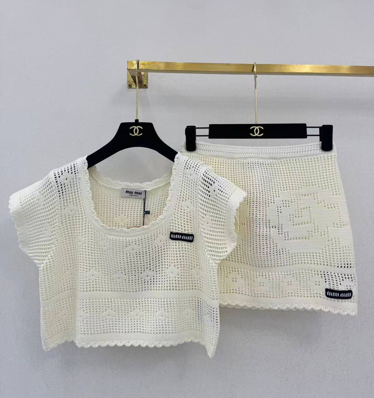 😍 MIU MIU SET new😍✨
   ✨VIP quality ❤️‍🔥
     💯 cotton ✨
  Sizes: S-M-L-XL
510 dhs✅

Zain287
♥️♥️♥️