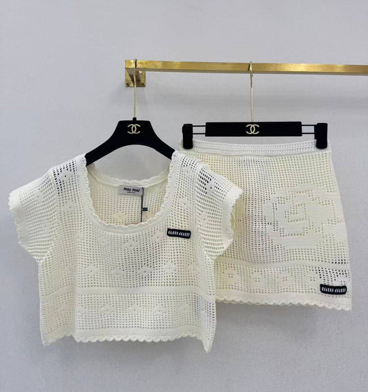 😍 MIU MIU SET new😍✨
   ✨VIP quality ❤️‍🔥
     💯 cotton ✨
  Sizes: S-M-L-XL
510 dhs✅

Zain287
♥️♥️♥️