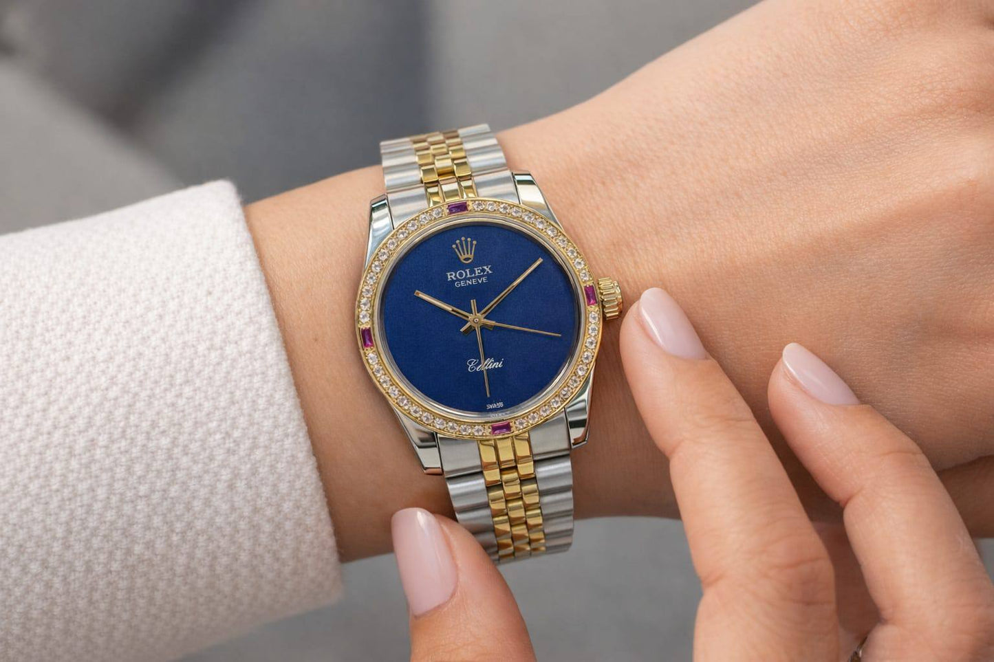 Rolex watch for ladies good quality 
230 dhs❣️
 (size 31mm)

Zain59
♥️♥️♥️