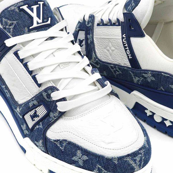 LV Trainers ‘Blue and white’💙🤍
36-45 AVAILABLE🤩
220 dhs🪙💕

Zain242
♥️♥️♥️