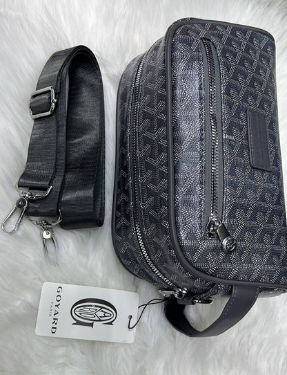 Goyard

90 dhs🇦🇪

good quality
Zain182
♥️♥️♥️