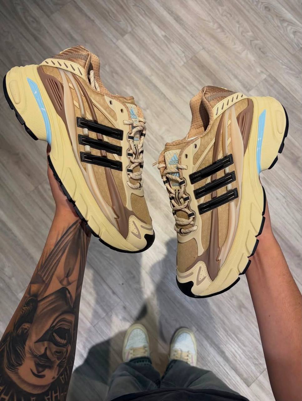 Pharrell Williams x adidas Jellyfish, 40 to 46 , 

240 dhs 

Zain196
♥️♥️♥️