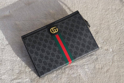 Men's Clutch 
Good Quality
90 dhs🗽

Zain33
♥️♥️♥️