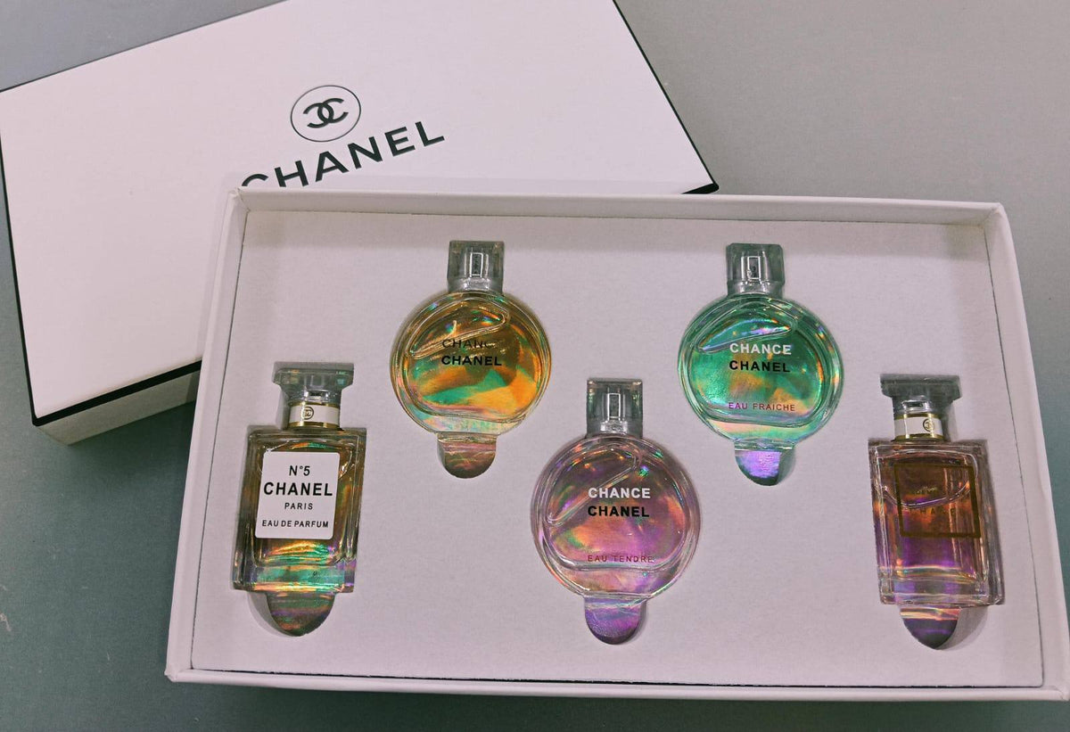 CHANEL 

5in1 WHITE
55 dhs🇦🇪🇦🇪. Each

Zain01
♥️♥️♥️