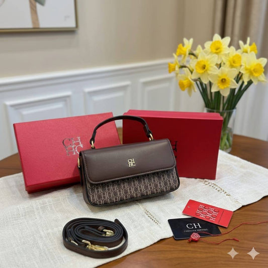 CH - Carolina Herrera
ʜᴀɴᴅʙᴀɢ ᴛᴏᴘ ʜᴀɴᴅʟᴇ
ɪɴ ᴍᴏɴᴏɢʀᴀᴍᴍᴇᴅ ᴘᴀᴛᴛᴇʀɴ
ɢᴏʟᴅ ʜᴀʀᴅᴡᴀʀᴇ
sɪᴢᴇ: 18 cm
ᴡɪᴛʜ ʙᴏx
🎁🎁🎁

90 dhs✅

Zain31
♥️♥️♥️
