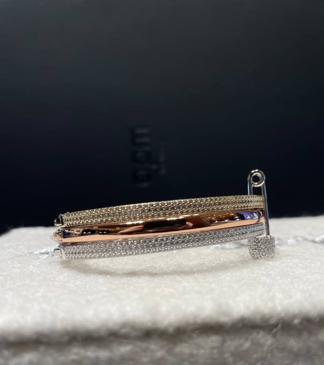 Apm ❤️‍🔥*
Bangle 💥
Super master quality 💯
With normal boxes 🗃️ 
100 dhs✅
With master box 📦 
120 dhs✅

Zain216
♥️♥️♥️