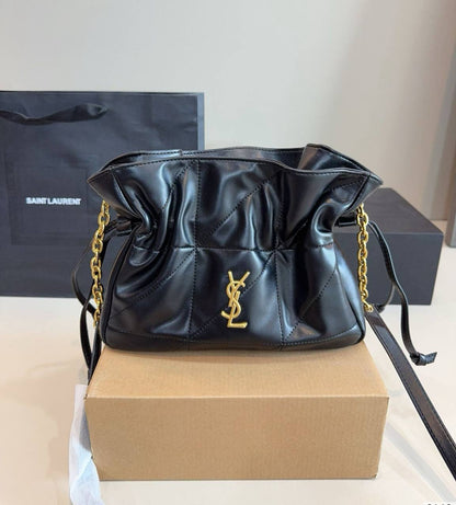 YSL 

SMALL SIZE 

WITH BOX 
🎁🎁🎁

105 dhs✅

Zain295
♥️♥️♥️