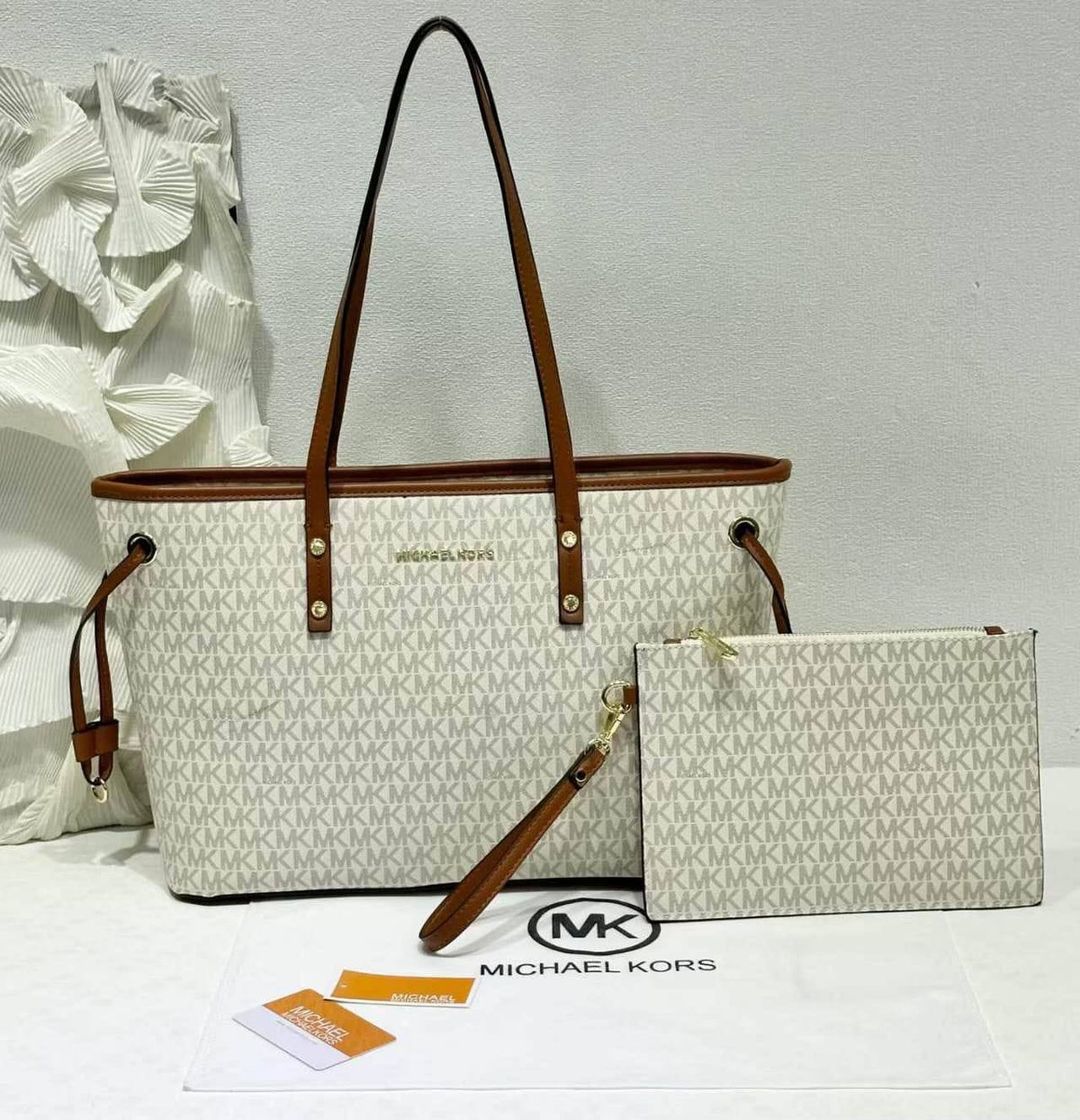 Mk 

good quality 
110 dhs🇦🇪🇦🇪

Zain215
♥️♥️♥️