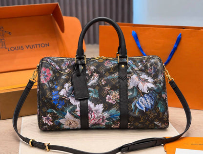 LV

TRAVLLING BAG 
NEW DESIGN 

MASTER QUALITY
285 dhs🇦🇪🇦🇪

Zain295
Zain39
♥️♥️♥️