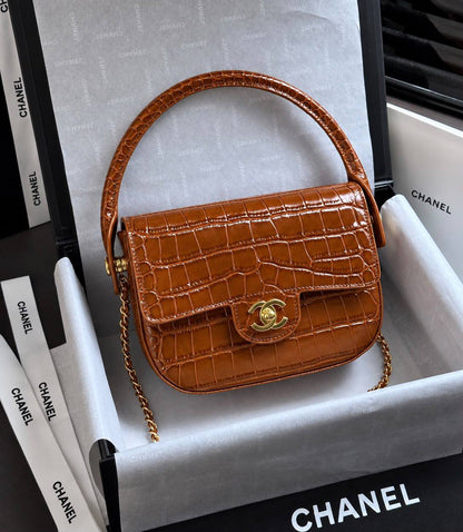 CHANEL 

NEW CAME 

HIGH QUALITY 

WITH BOX 
120 dhs🇦🇪🇦🇪

Zain39
Zain295
Zain17
♥️♥️♥️
