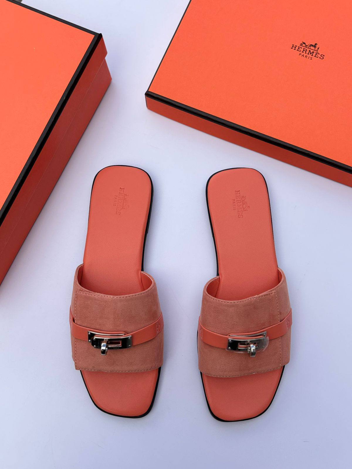 Hermes 
95 dhs❣️
Size 36-42

Zain55
♥️♥️♥️