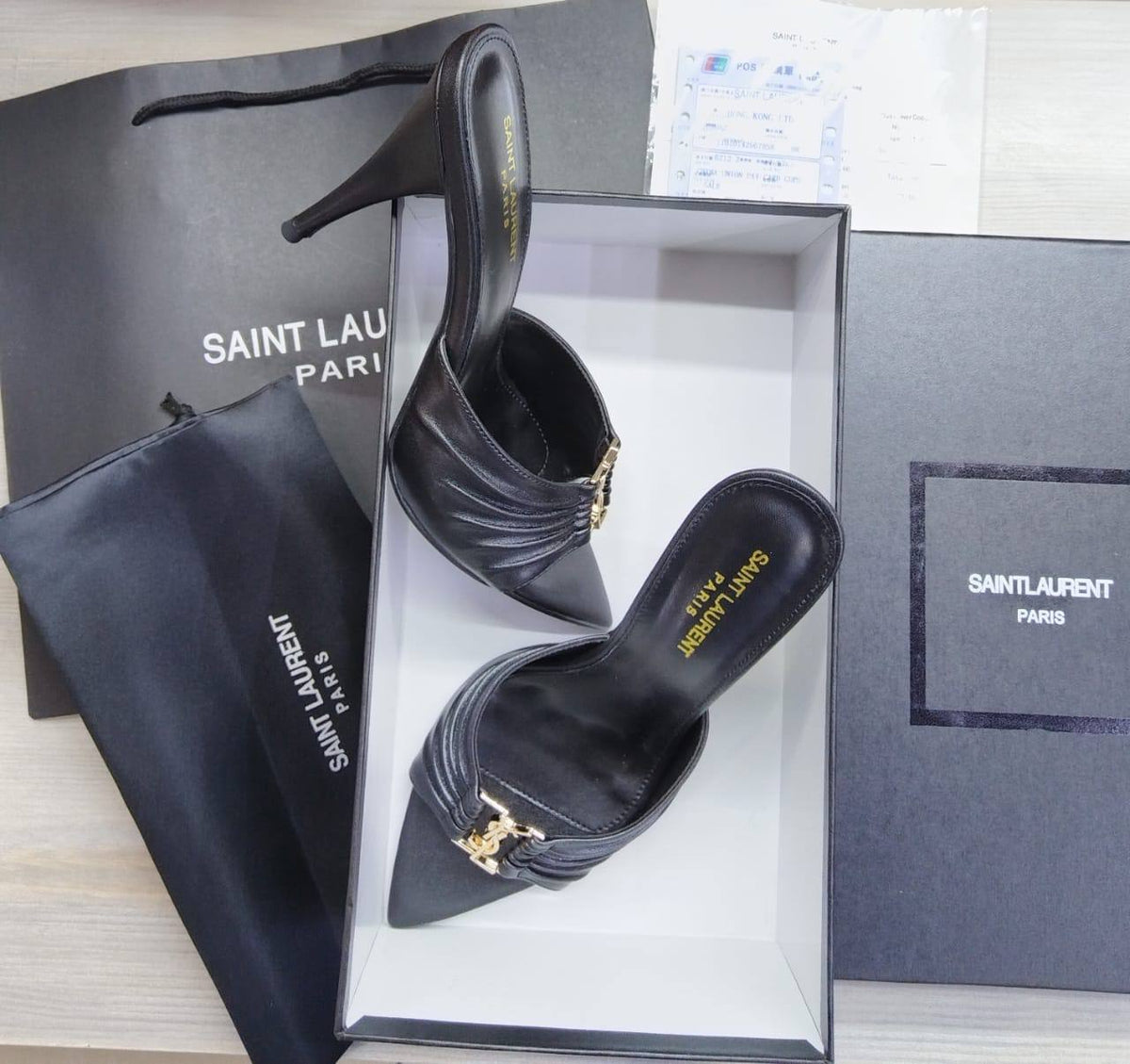 YSL
Size 36-41 
Master quality 
300 dhs🇦🇪🇦🇪👌

Zain207
♥️♥️♥️