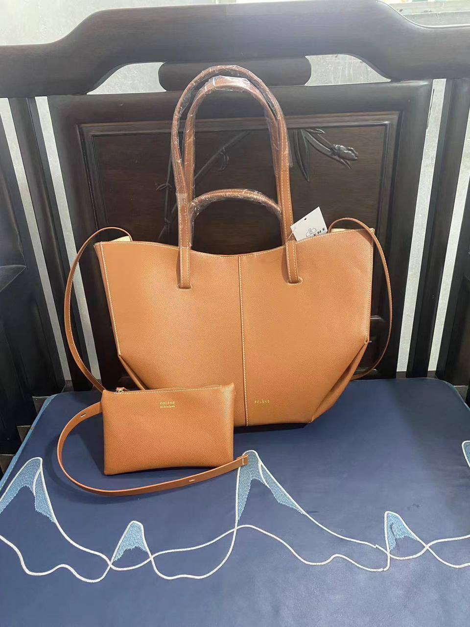 POLENE
100 dhs🪙💕
Good Quality

Zain190
♥️♥️♥️