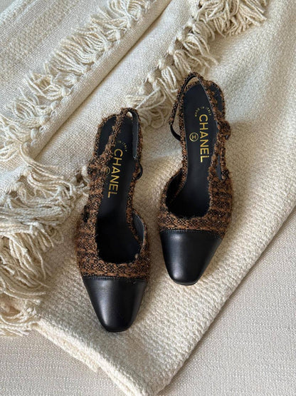 Chanel
AAA Quality
Size 36 to 41
450 dhs✅

Zain288
♥️♥️♥️