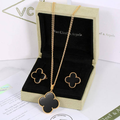 VANCLEAF 
NECKLACE LONG
EARRING BIG
MASTER💫✨

125 dhs🇦🇪🇦🇪

WITH BOX AND PAPER BAG🎁🛍️
Zain89
♥️♥️♥️
