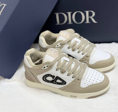 DIOR
💎 _*VIP QUALITY +A*_ 💎
Size 37 To 41

580 dhs✅

Zain292
♥️♥️♥️
